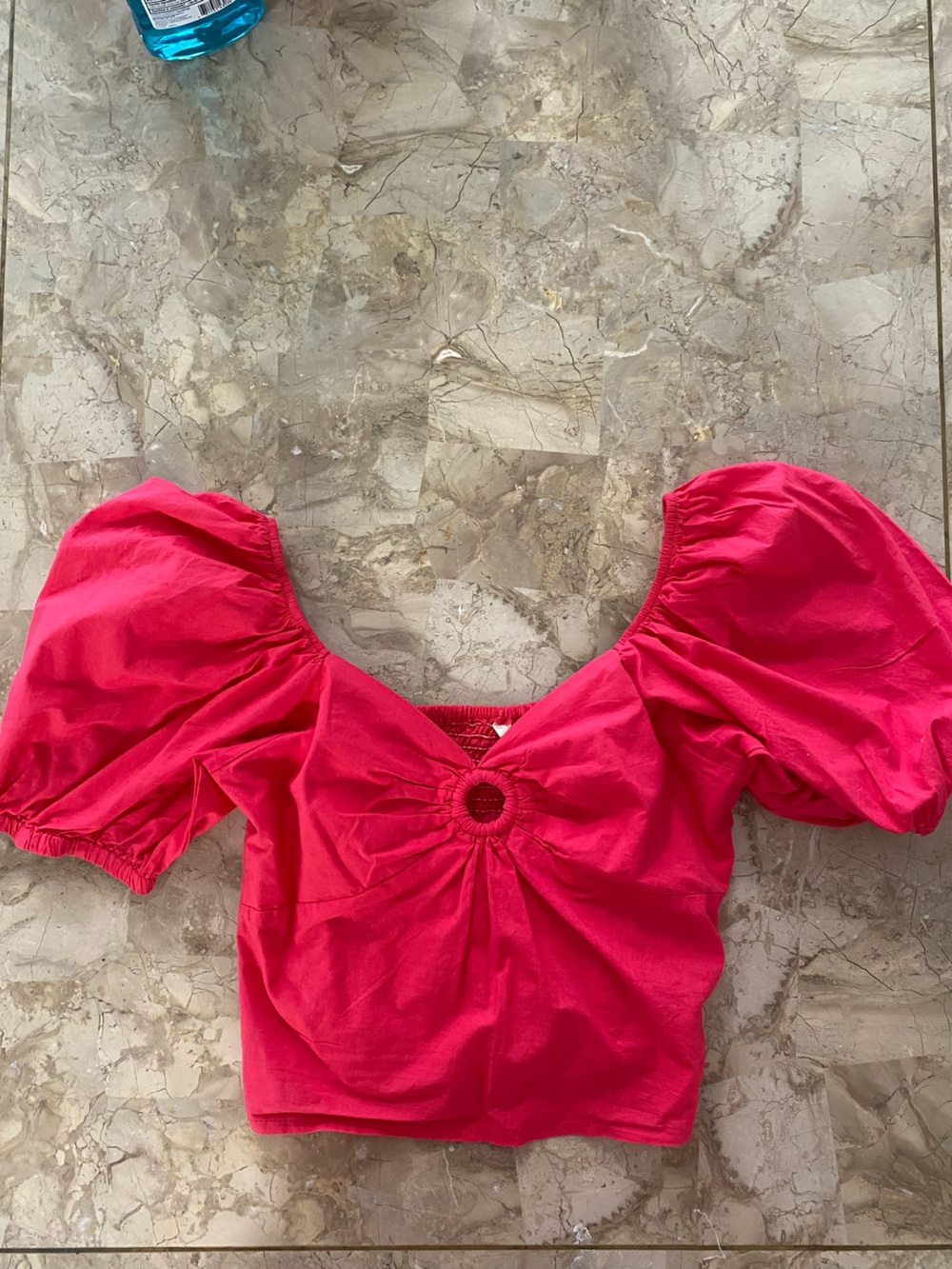 Women's Puff Sleeve Ring-Front Crop Top in Bright Pink